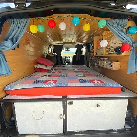 אתר קמפינג Agapeescape Campervan Montenegro