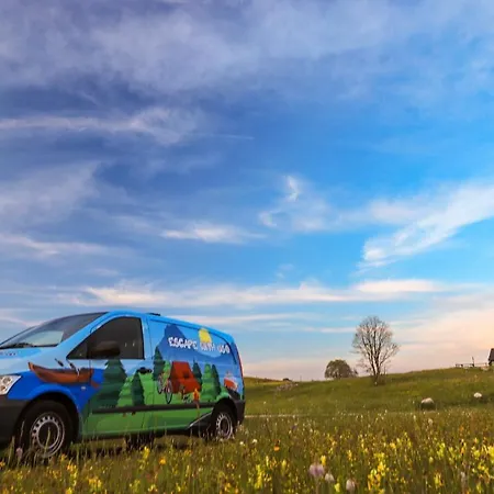 אתר קמפינג Agapeescape Campervan Montenegro פודגוריצה
