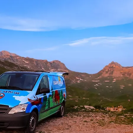 Agapeescape Campervan Montenegro مكان تخييم *
