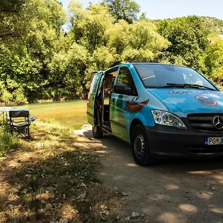 مكان تخييم Agapeescape Campervan Montenegro بودغوريتْسا