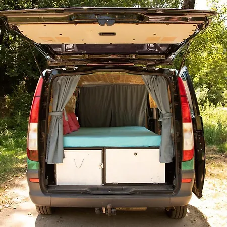 Agapeescape Campervan Montenegro مكان تخييم بودغوريتْسا